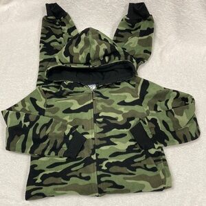 The Children’s place fleece Camoflauge hooded zip union suit pajama med 7/8